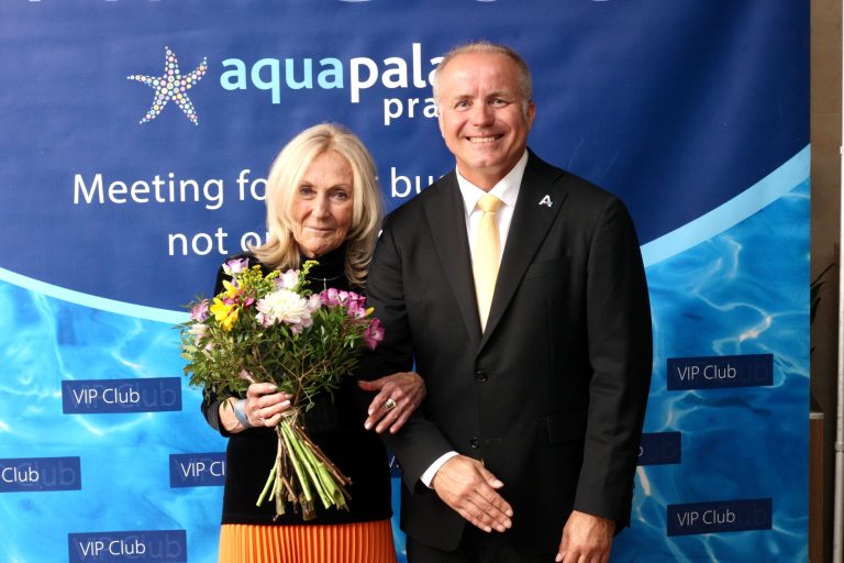 0a000000-fe37-49d2-9a34-c22e364f683d