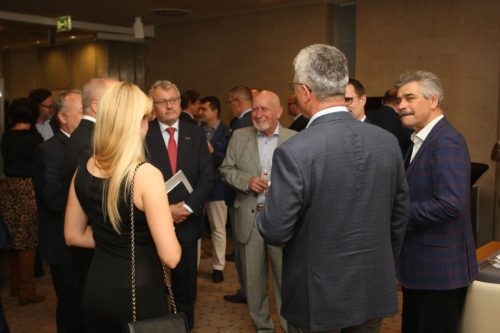 61723206-755B-4490-9263-7AB143609F65