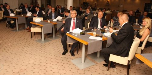 94D94580-CA5B-47FC-9F29-67777908C909