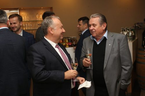 976A329F-8CF2-4264-B359-23C296332948