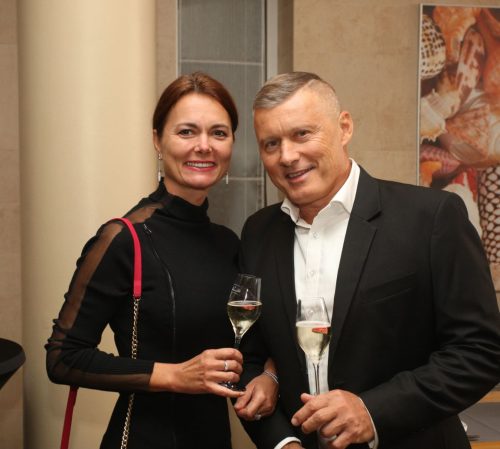 9C4D1B25-7FF2-4313-BD18-4E9B3DE528D0