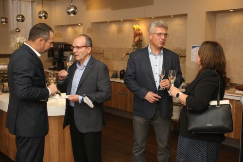 B974504A-B5C4-4BA2-8673-DCF73DA18DE6