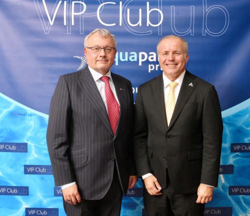 FEB8C080-FFCA-4D7E-9F84-63A955F5520F