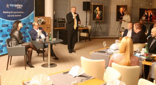 17B26E9C-7DD7-42EE-839F-4633B924B52D