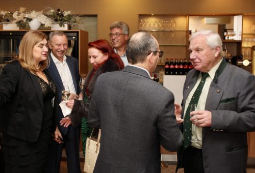 1D573C00-62E9-455A-96A9-1366E902DC76