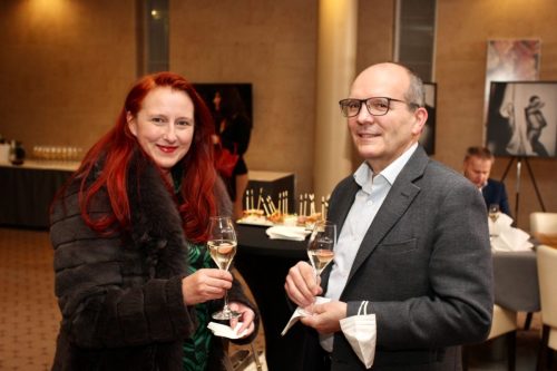 29237E8C-5EF7-4D39-932E-ED1A6F87A4E1