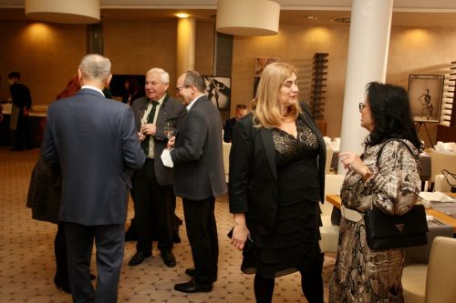 7DDE87B3-D728-4EF7-AB71-51D3AF929220