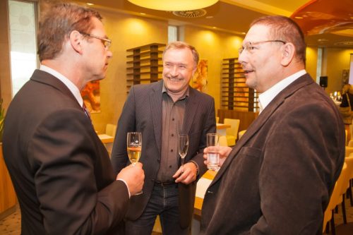 AQPC 04 2016-0033-FHD-nocrop