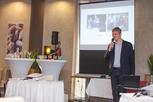 AQPC 04 2016-0089-FHD-nocrop