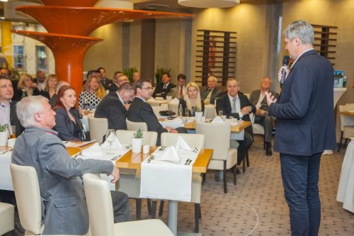 AQPC 04 2016-0103-FHD-nocrop