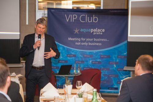 AQPC 04 2016-0113-FHD-nocrop