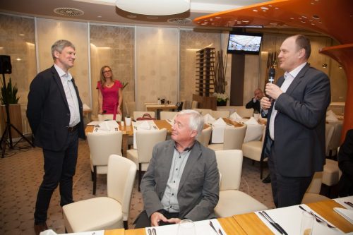 AQPC 04 2016-0121-FHD-nocrop