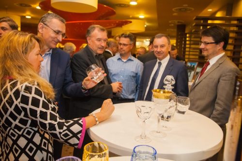 AQPC 04 2016-0145-FHD-nocrop