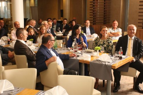 1B6664A5-3DF6-4DFA-81C3-93ED39094DE6