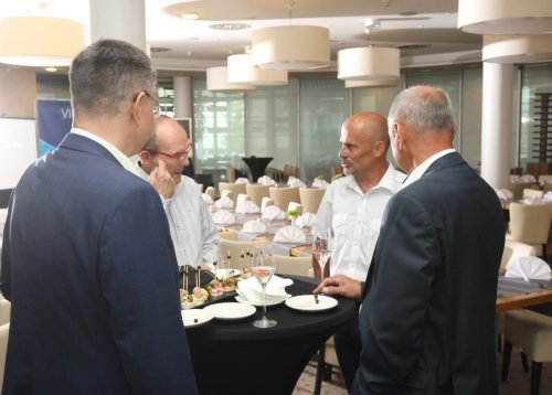 2780D484-C01E-4CB6-91E3-C3034592590B