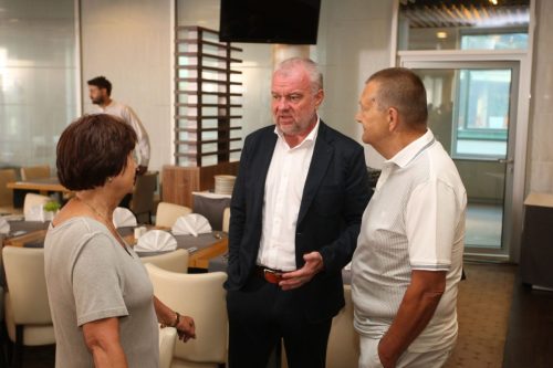 31E7B51D-5524-4122-ABB2-19C9EE1956FC