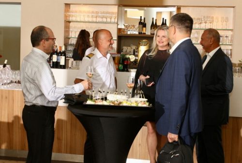 68AF9307-568F-435D-8A4E-5151AB9A9BCC