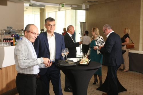 B1E49D2C-2A22-477F-AC80-EFBDA5934A86