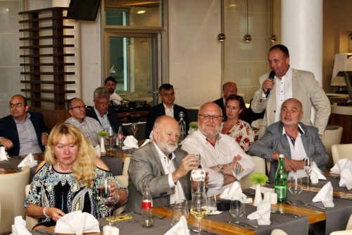 B56948F9-89D7-42BD-957B-70F751AFCE08