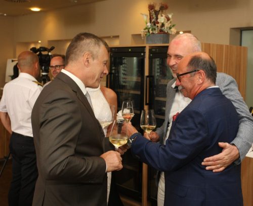 CA18C2A0-7DC5-439C-9DED-0E5BD3B2E7B8