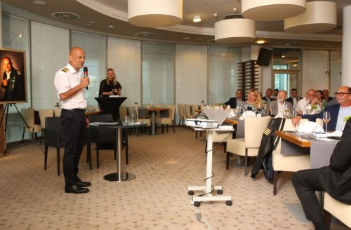 E69D3046-A7A7-4BC2-8646-A6DB95425F48