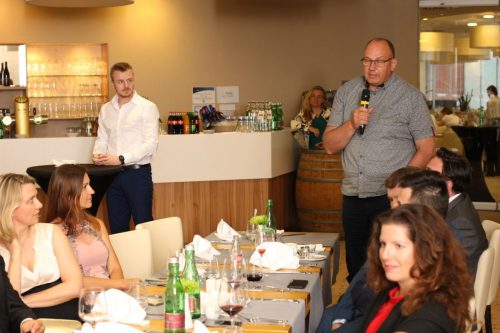 EC2F65C2-D4EB-4764-A07E-223553F9AE30