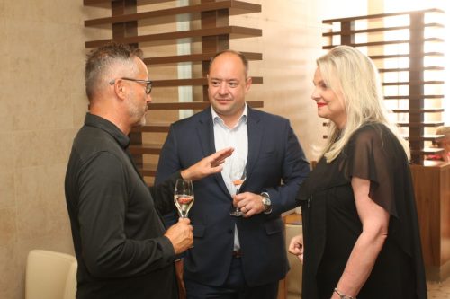 F3E138CF-B9AE-4932-858E-A2B1A7C287A6