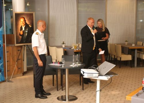 FD905E1B-466C-4227-AA03-6BC28D74B38F