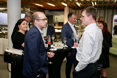 1247022B-FA1B-447D-914B-4E574F9E9CF5