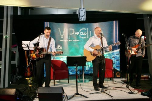 1F2BB423-B519-471C-A4CD-AAE7F8487B8A