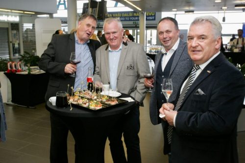 22F68289-767D-403E-8234-EEE73FAD6E96