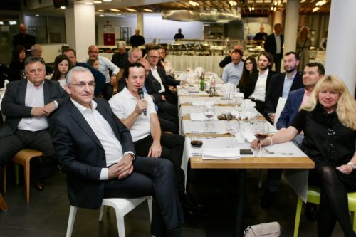 2DC3B80F-7FC0-4385-BC4E-B6B341BF9FB9