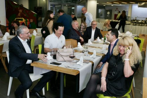 495CA6F0-1A3A-424E-B0CC-CB1B455449DB