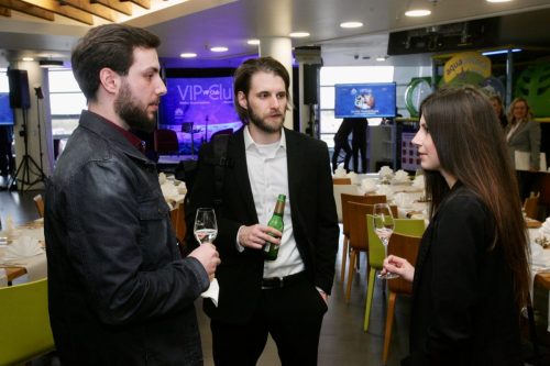 59AF8369-04DC-4335-BA17-17F243CF1055