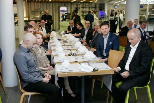 59EA034D-3C97-4CC3-A97A-1ECE03938356