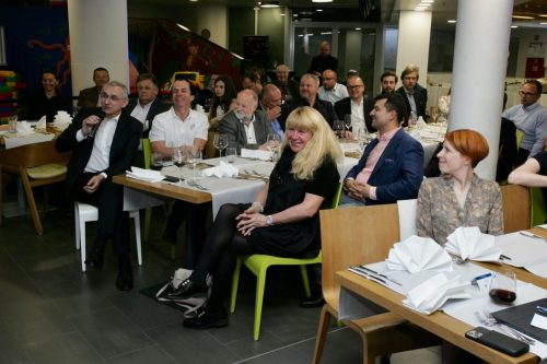 6C13EF4D-7960-49C5-91D8-EDC820B5E69C