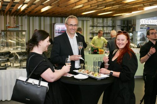 72CC4A85-ADC8-4424-AB98-5CF0DB2A3361