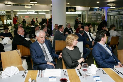 7B5FA4BF-F1CE-4C84-9EBB-B8D88CF33C10