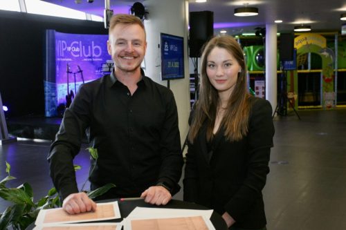 817B9124-FC4A-42D8-925F-F6831AF04A98