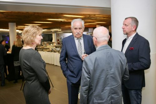 8E28BCE5-D61F-4AB5-A044-3AA0BD5A90A4