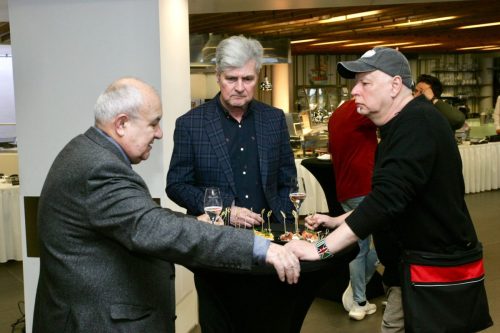 9508A56F-1309-4C4E-AAD0-A14D705F5635