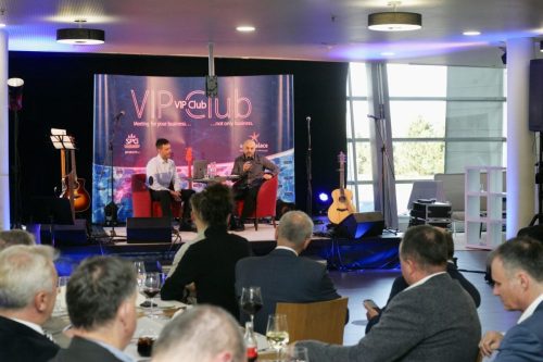 B2118107-6AF0-4E19-9D64-8312CDC4E6A7