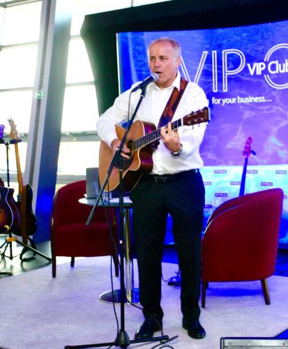 B9BF542D-F5FF-4B08-9286-300FEF00F75E