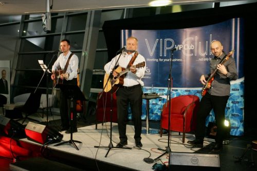 BF70F1DD-9319-45F9-8044-02F063FE4008