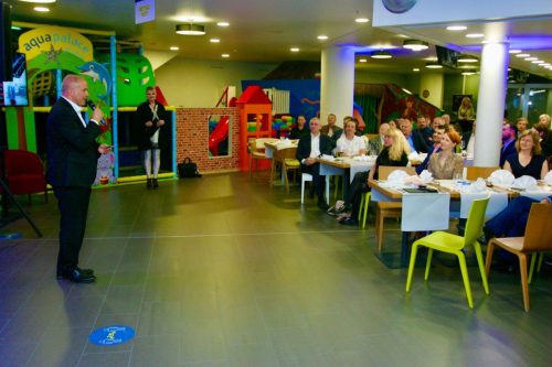 C6E02F4D-0068-41FD-B38B-7DA17A69FD2C