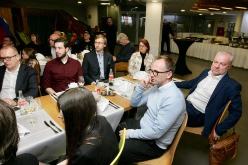 DEACF91F-CD3B-4A0B-A5CC-59A8522517A9