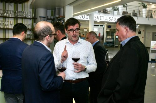 ED8470DC-4340-4C12-856C-01F3AC3342CC