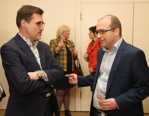 16DB9482-CE45-444A-8BA0-34053778EA6F