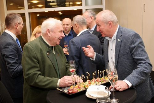 19271C98-24EC-45DF-A6F6-A06713F7D561