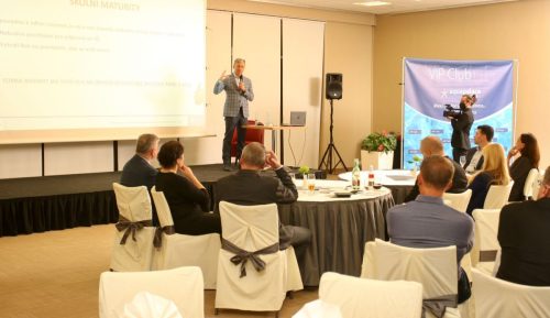 29237921-8D73-4D14-ADA3-DD8266C61A50